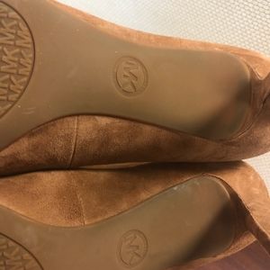 Womens Michael Kors dress shoes.
